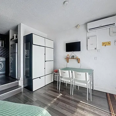 Le Port Carnon, Parenthese Marine Apartment